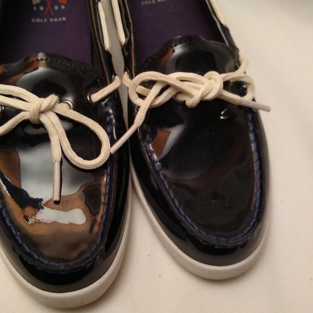 Cole Haan women's size 8 patent navy boat shoes. Athleisure - Picture 2 of 7